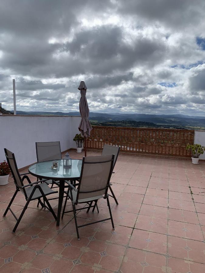 Ferienwohnung Buhardilla Rustica Mirando A Santa Catalina Jerez De Los Caballeros Exterior foto