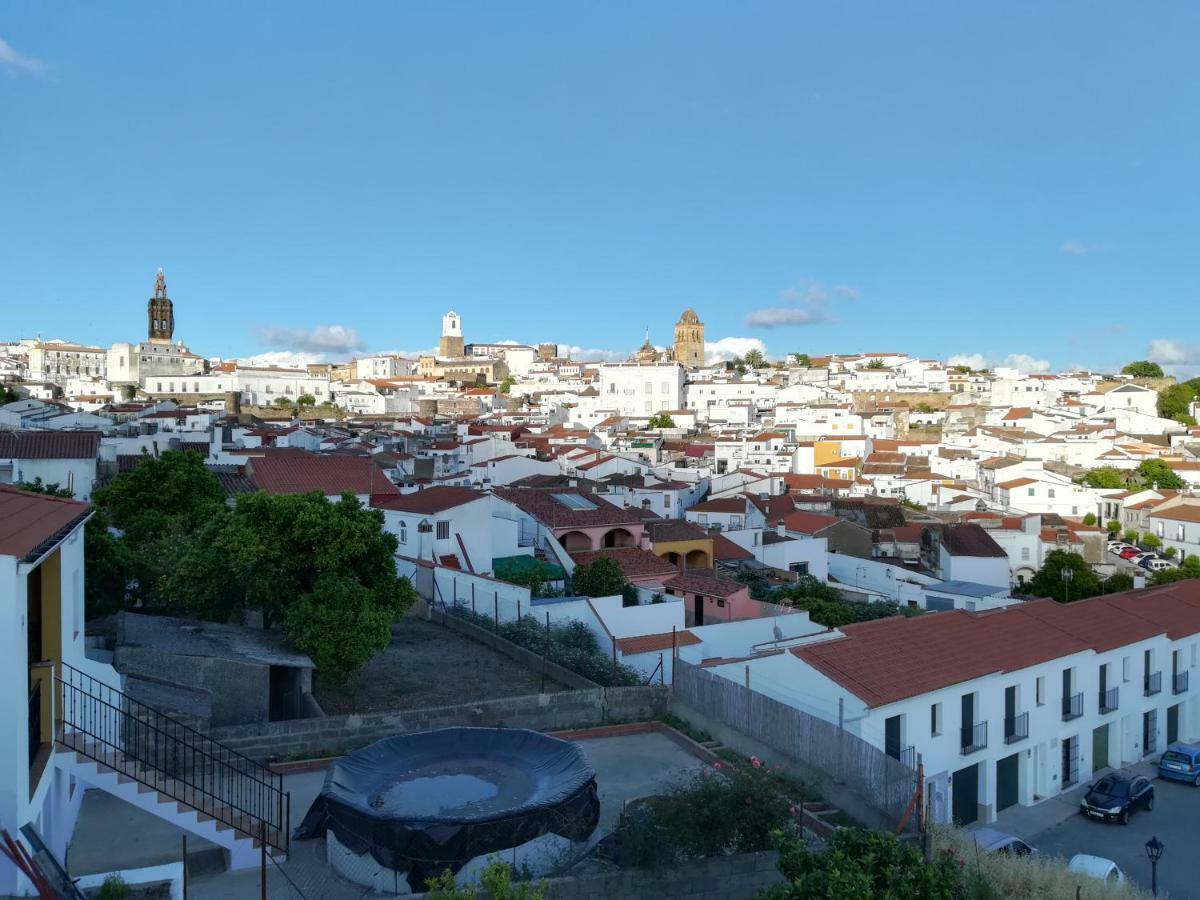 Ferienwohnung Buhardilla Rustica Mirando A Santa Catalina Jerez De Los Caballeros Exterior foto